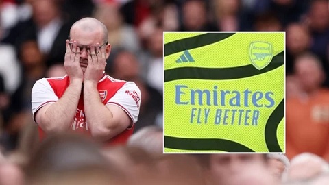 Arsenal Áo đấu sân khách của Arsenal bị chê là ‘thảm họa’